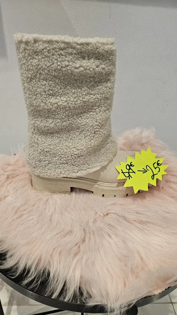 BOOTS HAUTES CREME SIMILI ET MOUTON