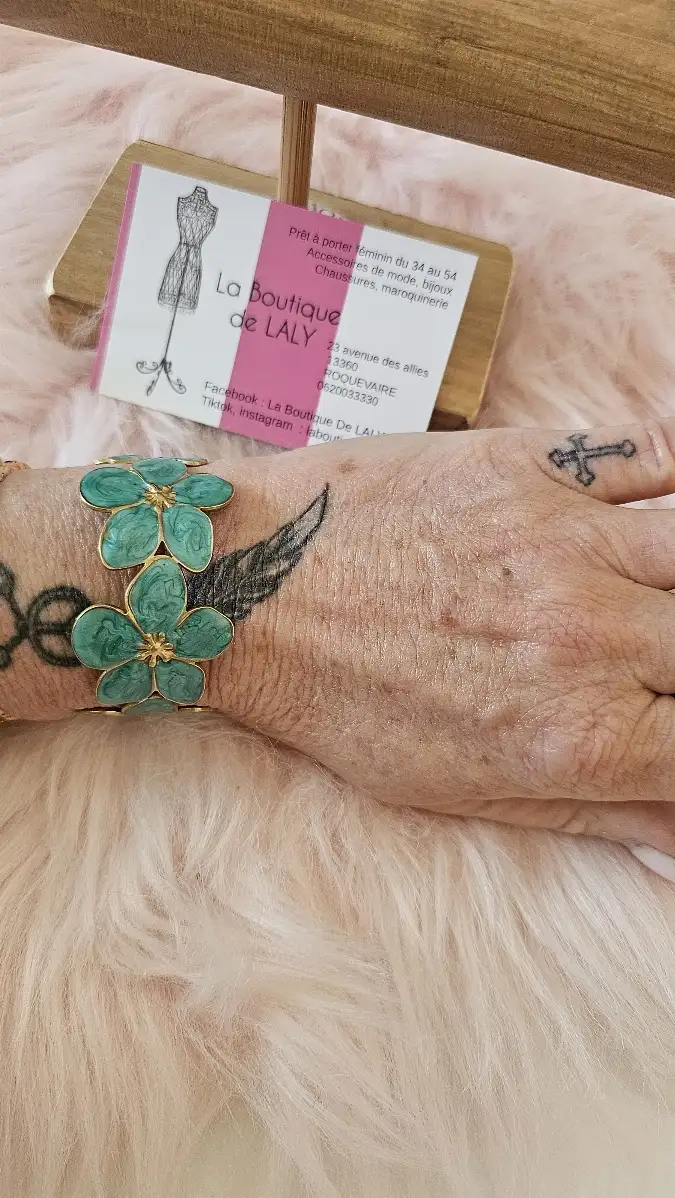 Manchettes fleurs  vert turquoise